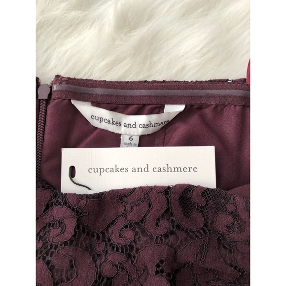 🆕 cupcakes & cashmere lace off shoulder - Picture 4 of 8